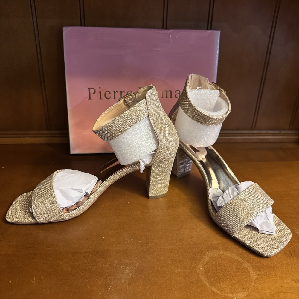 New In Box Pierre‎ Dumas Gold Sparkle Sandal Heels Formal Arianna-2 Sz 9